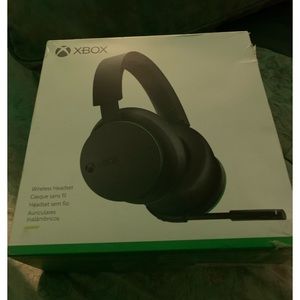 Brand New Never Used Box Shipping Wear But Xbox Wireless Headphones Brand New